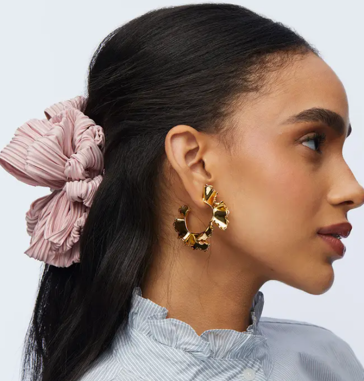 Scallop Ruffle Edged Hoop Earrings