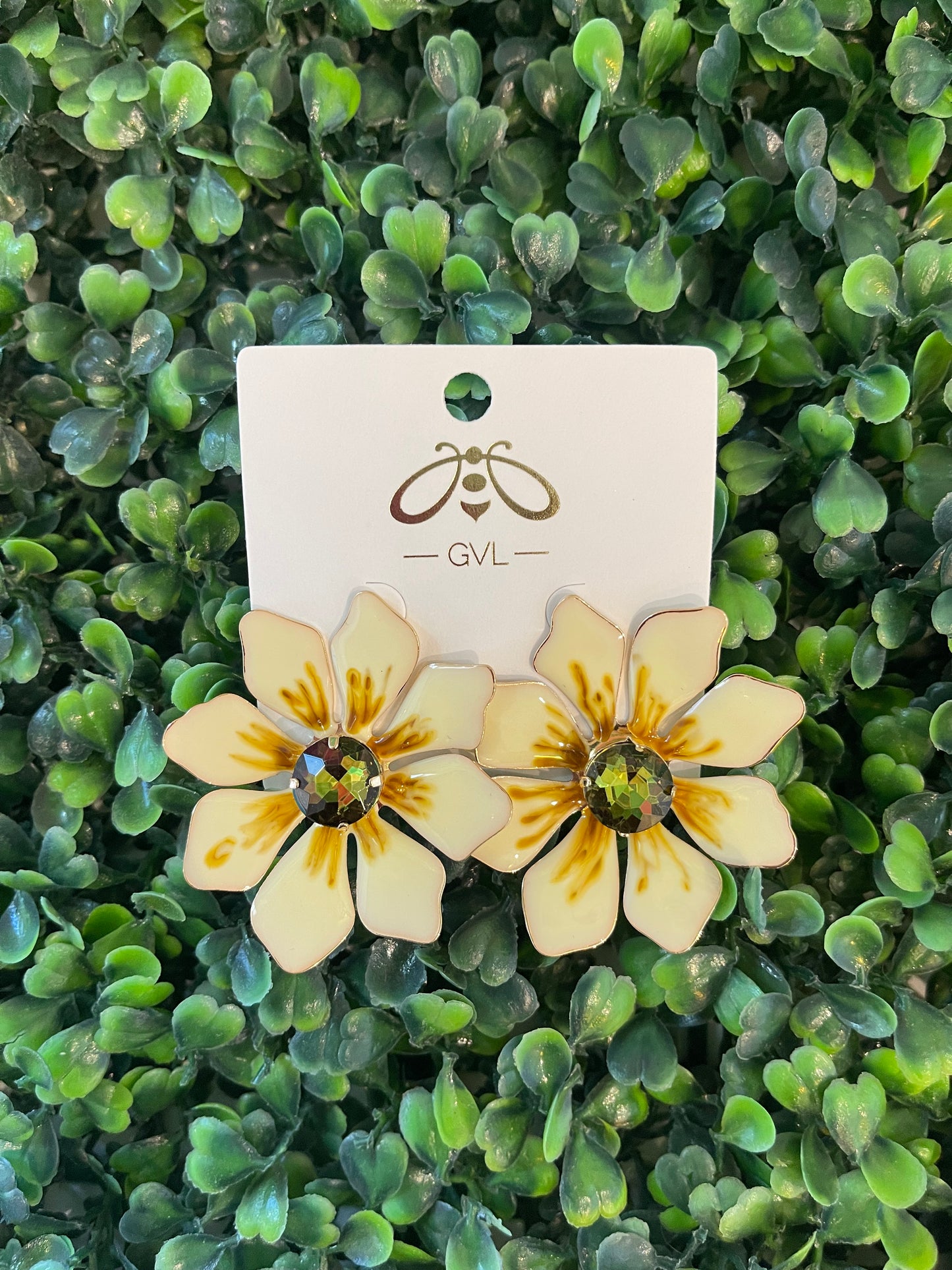 DOGWOOS STUD EARRINGS