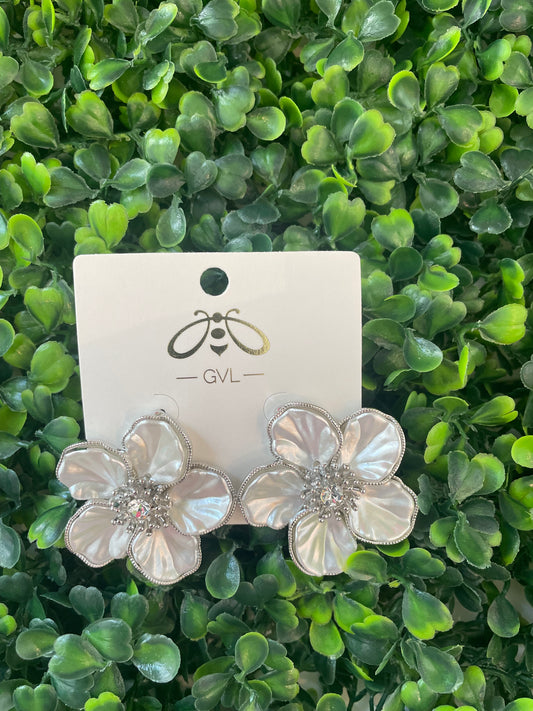 SILVER FLOWER EARRINGS