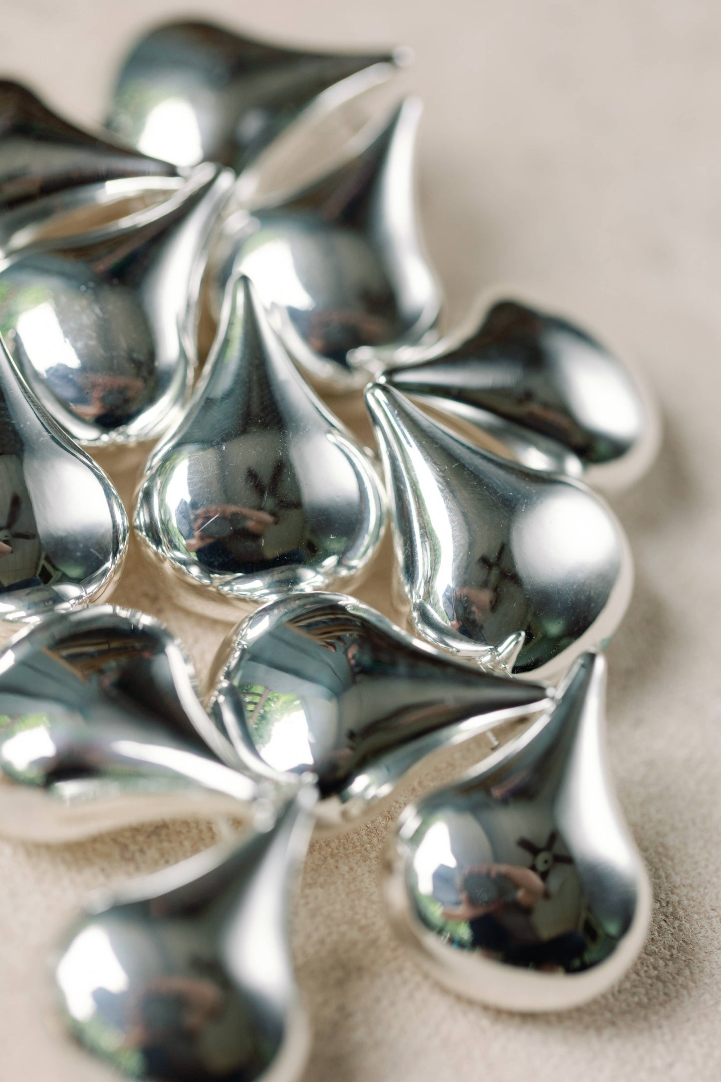 St Armands Designs of Sarasota - 1 Inch Silver Teardrop Statement Studs