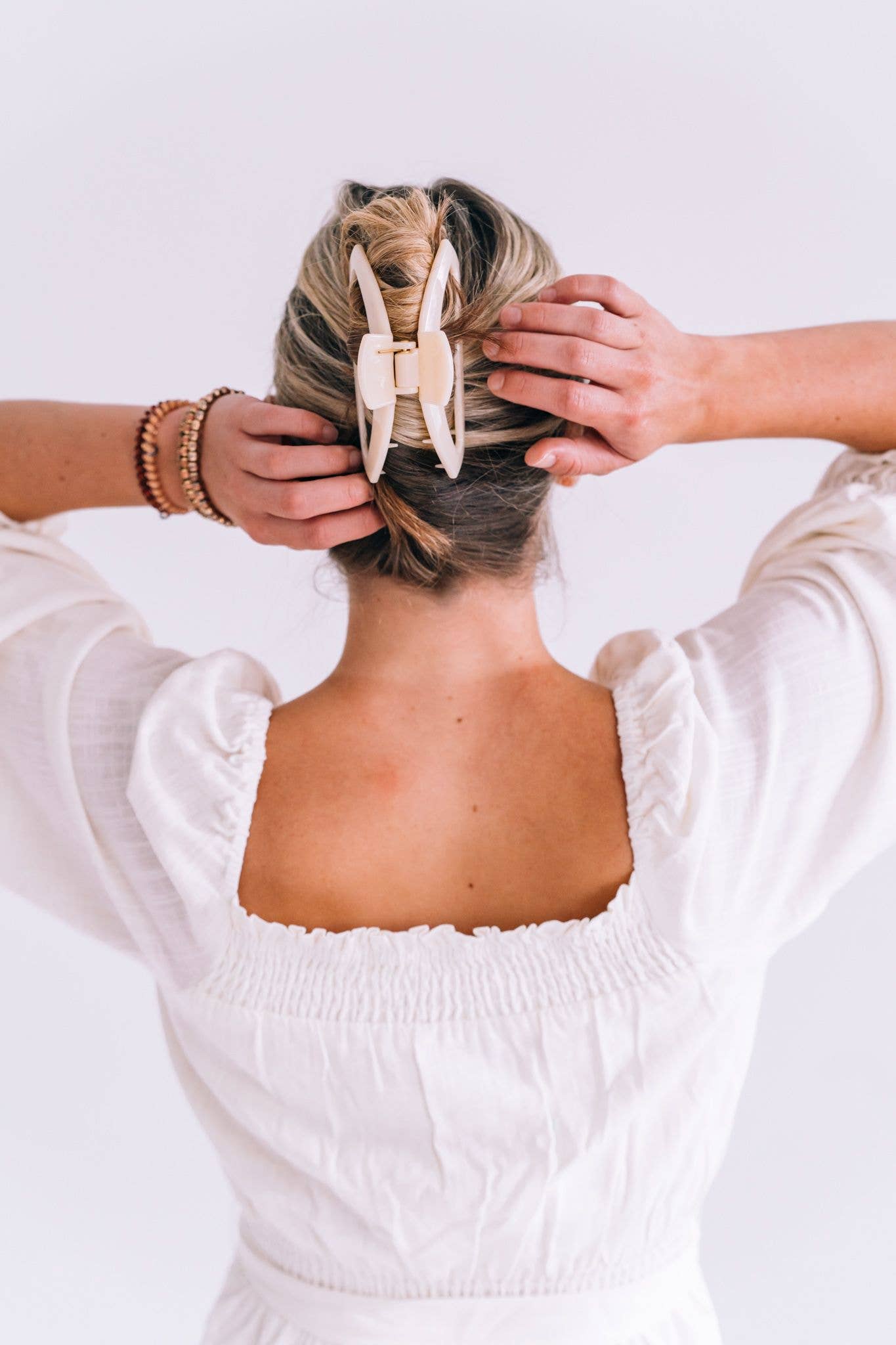 TELETIES - Open Hair Clip | Large | Almond Beige