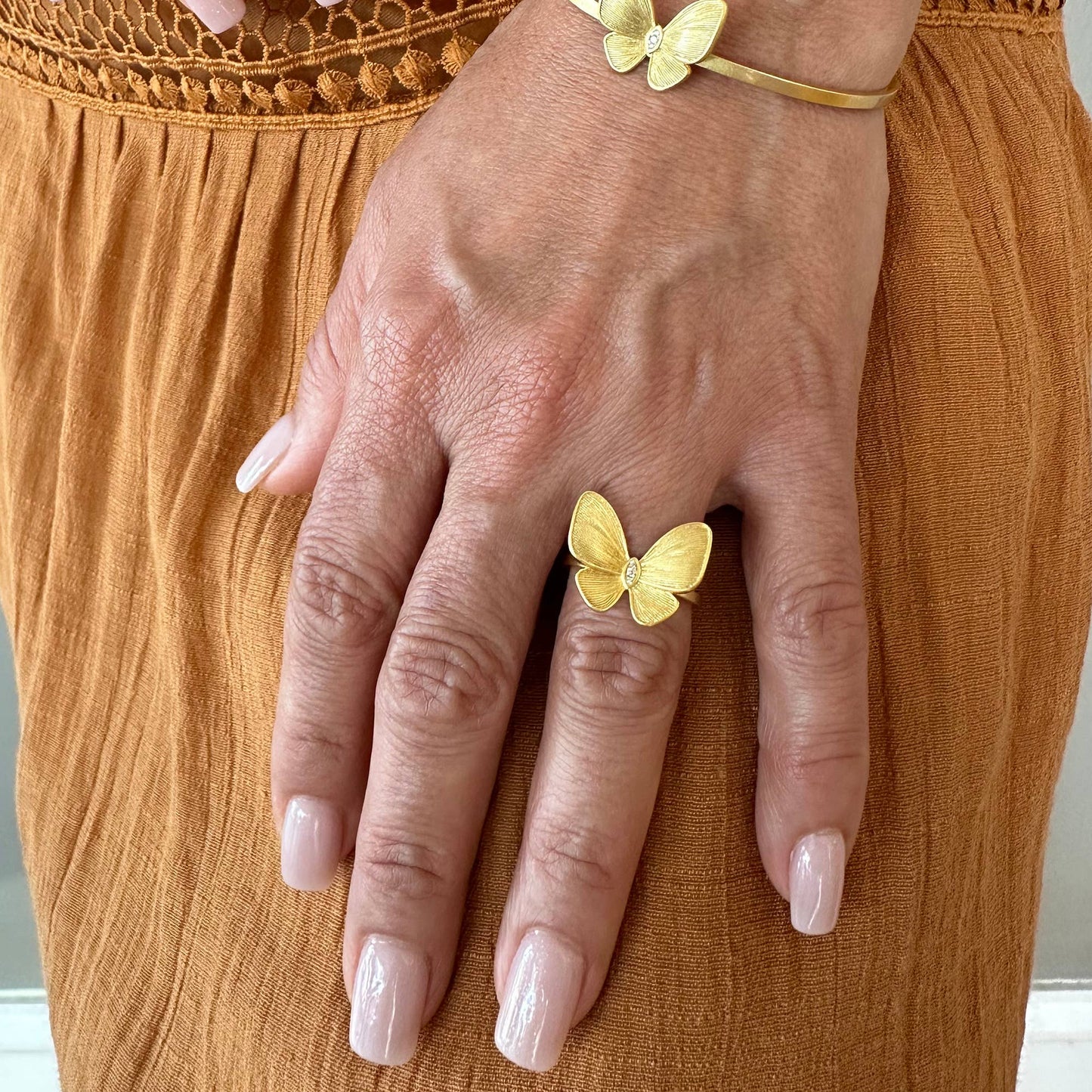 Betty Carre - KELELE RING: 6