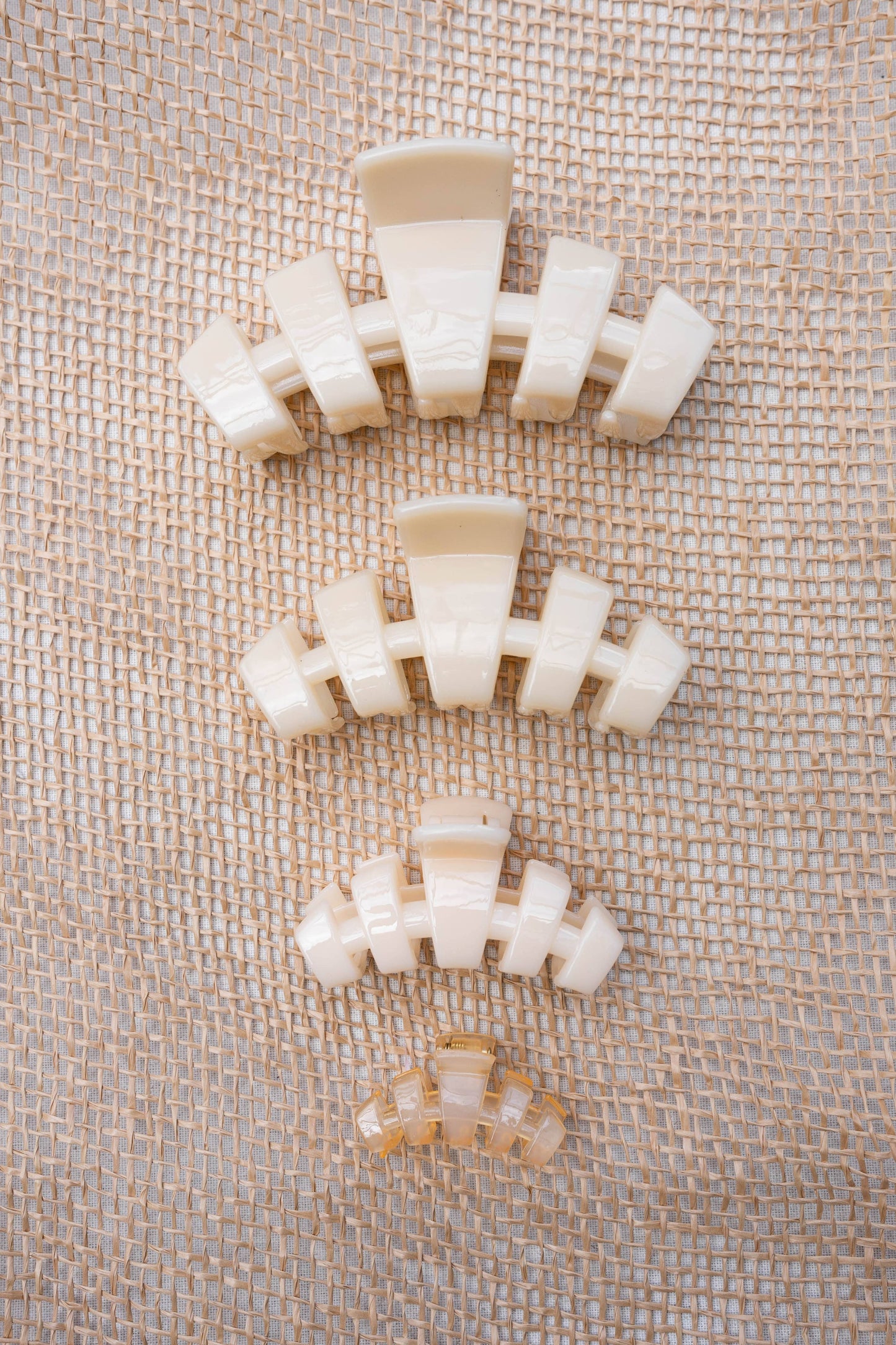 TELETIES - Classic Hair Clip | Tiny | Almond Beige
