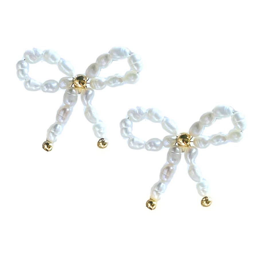 Natural Pearl Bow Studs