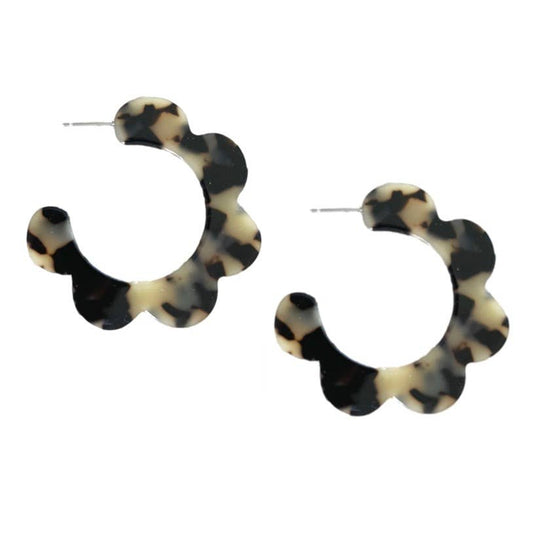 Blonde Tortoise Scalloped Hoops