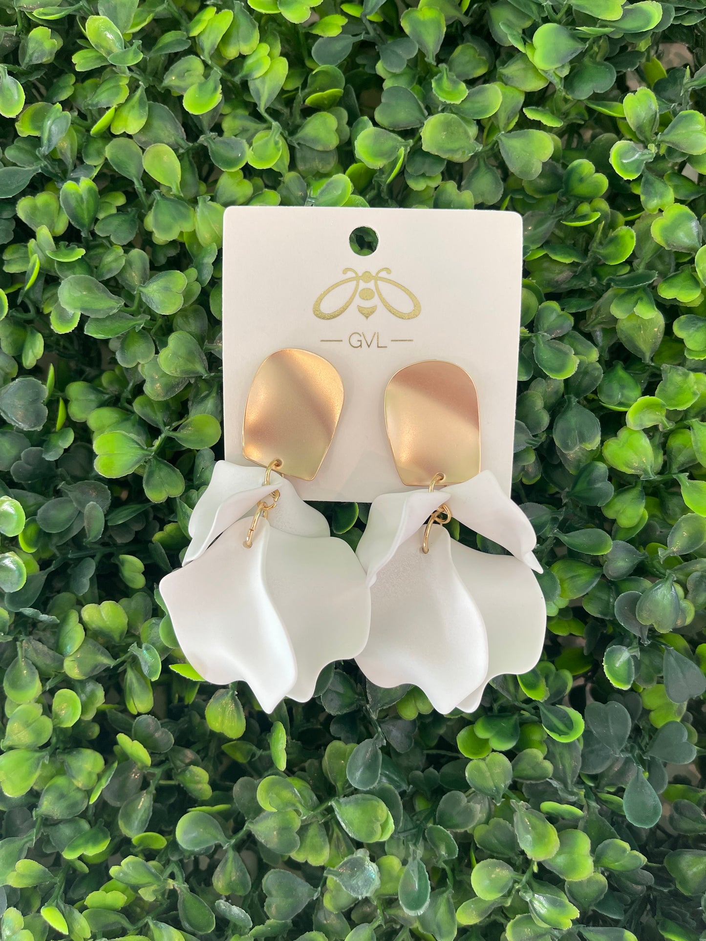 PETAL EARRINGS - WHITE